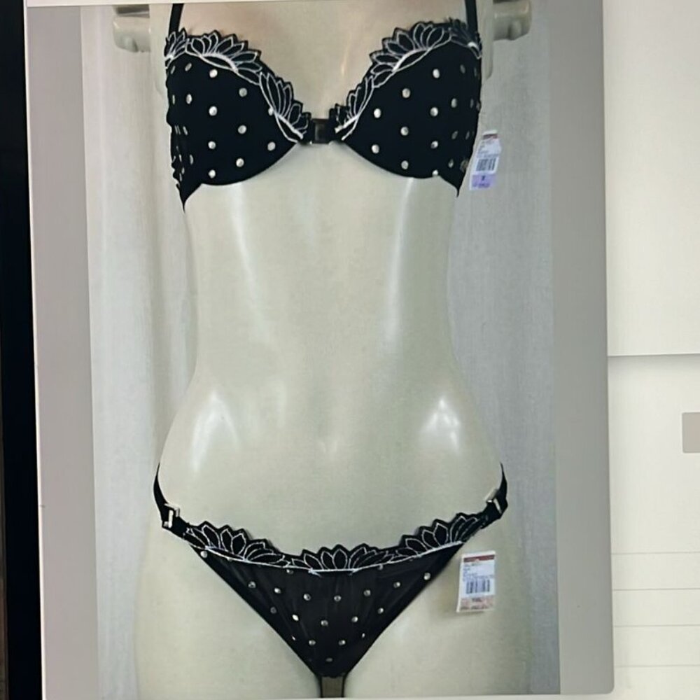$320 GALLIANO women's lingerie set: panties size XL  Us , Bra size 38 US